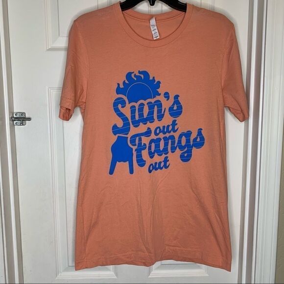 Suns Out Fangs Out Graphic Tee 100% Cotton Size M - Picture 1 of 8
